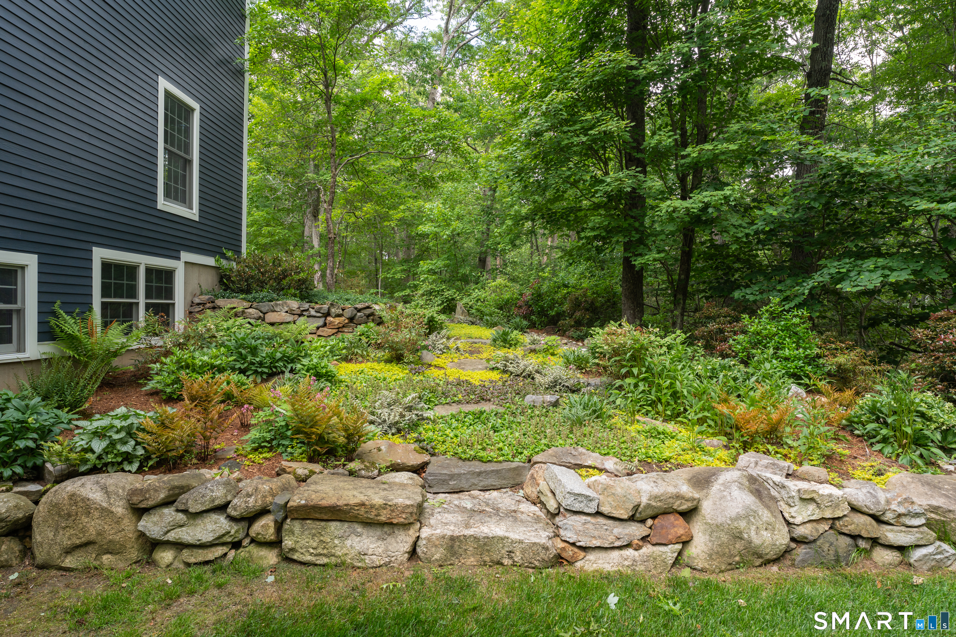 46 Laurel Cliffs Road