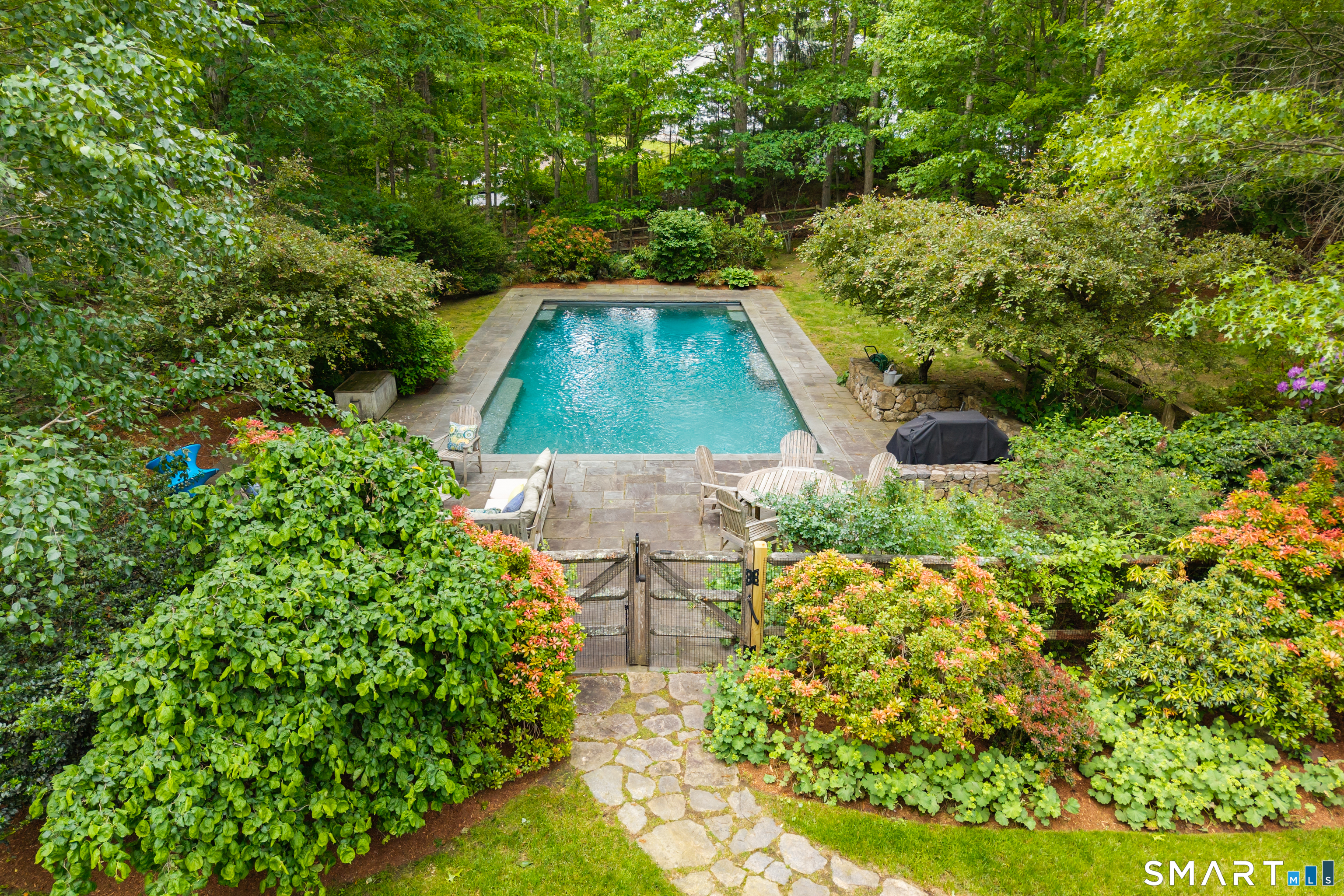 46 Laurel Cliffs Road