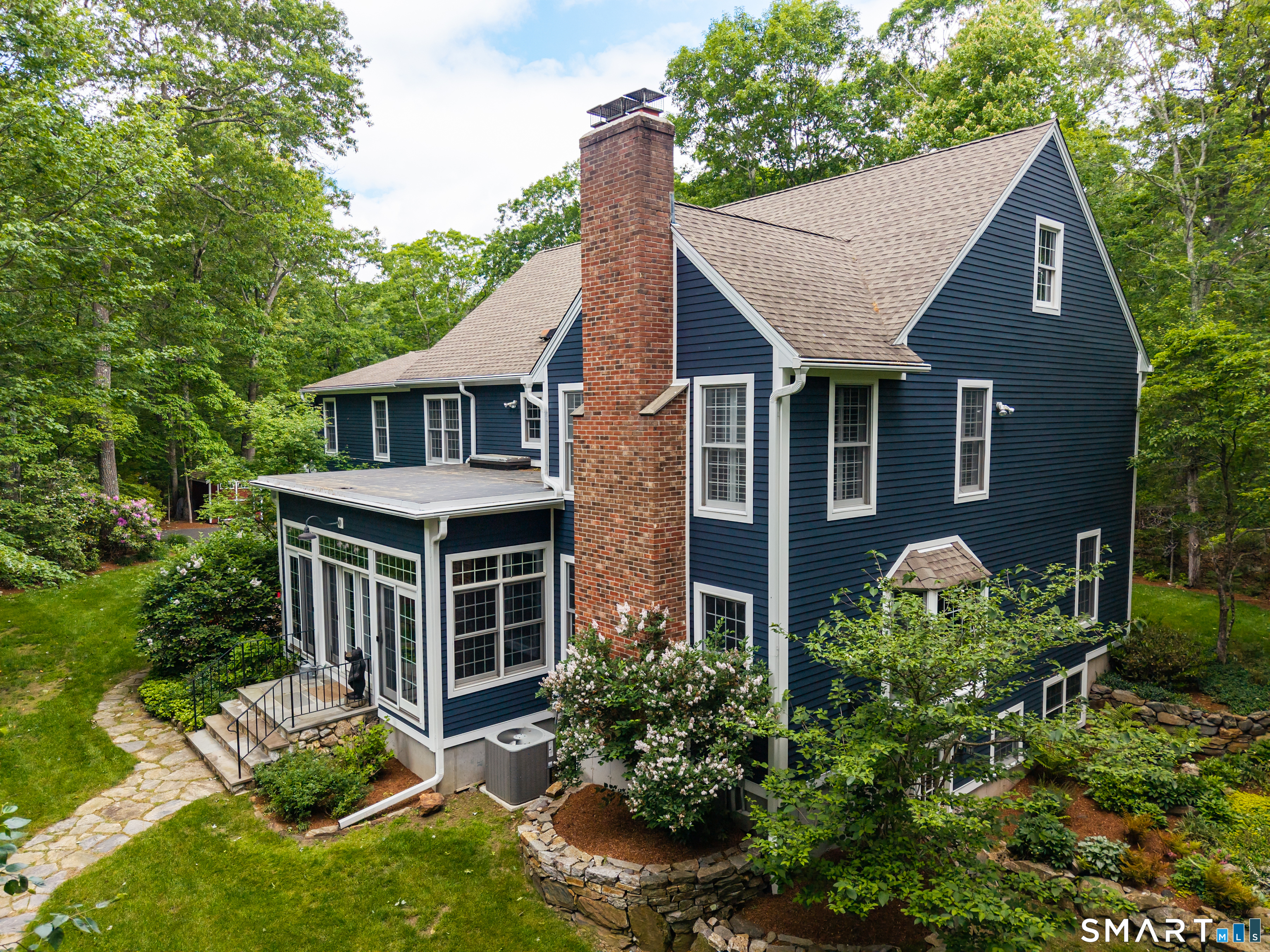 46 Laurel Cliffs Road