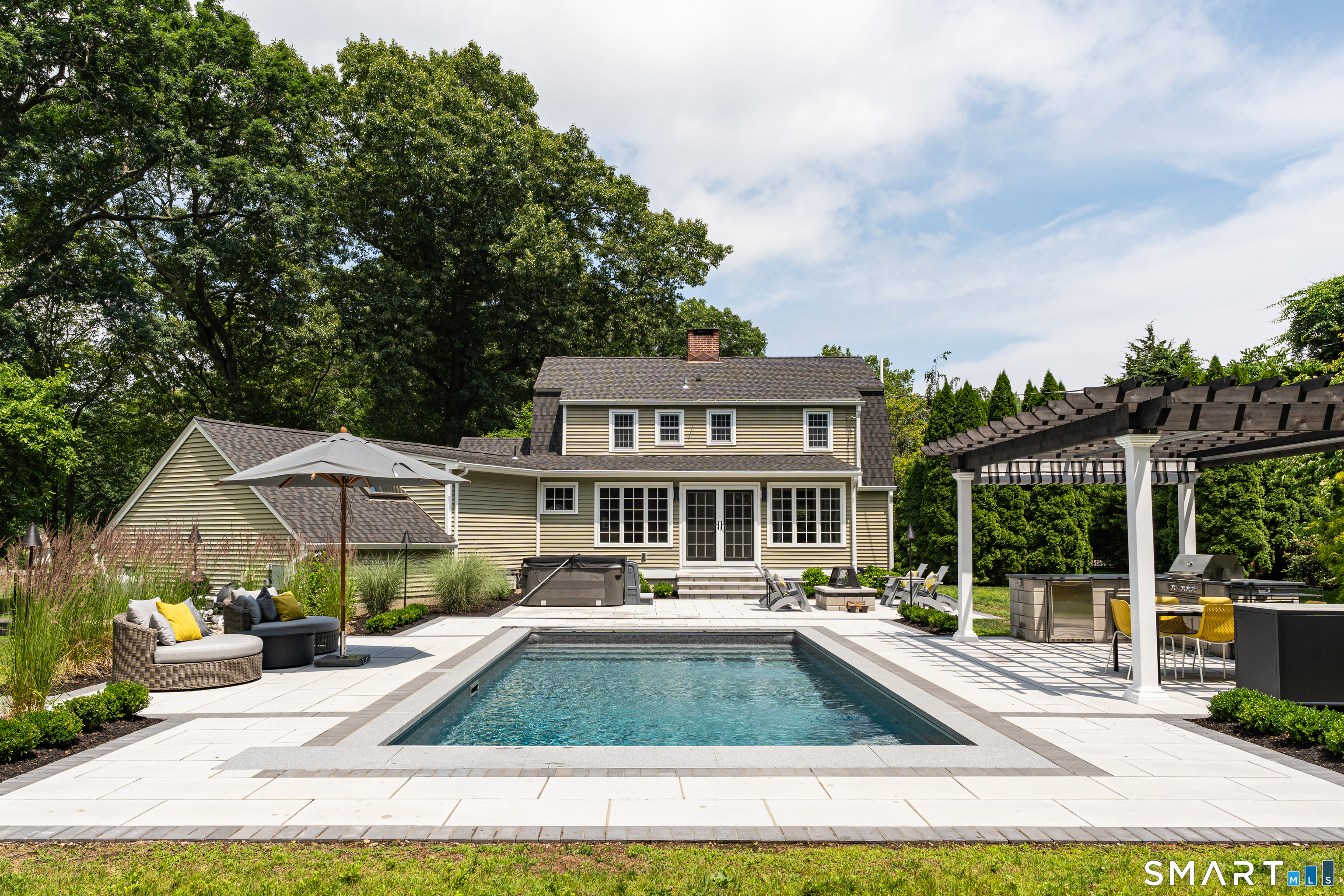 33 River Edge Farms Road