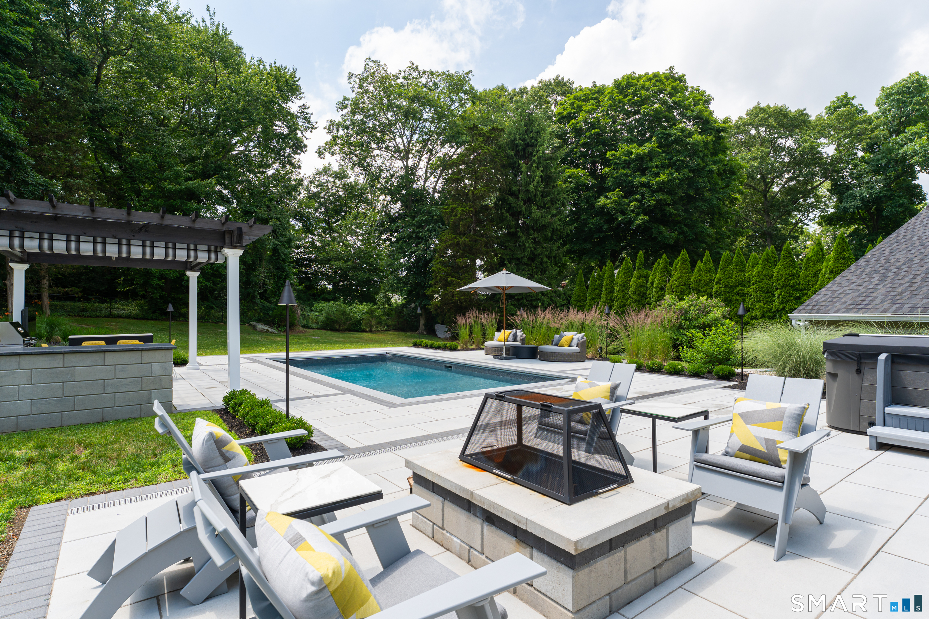 33 River Edge Farms Road