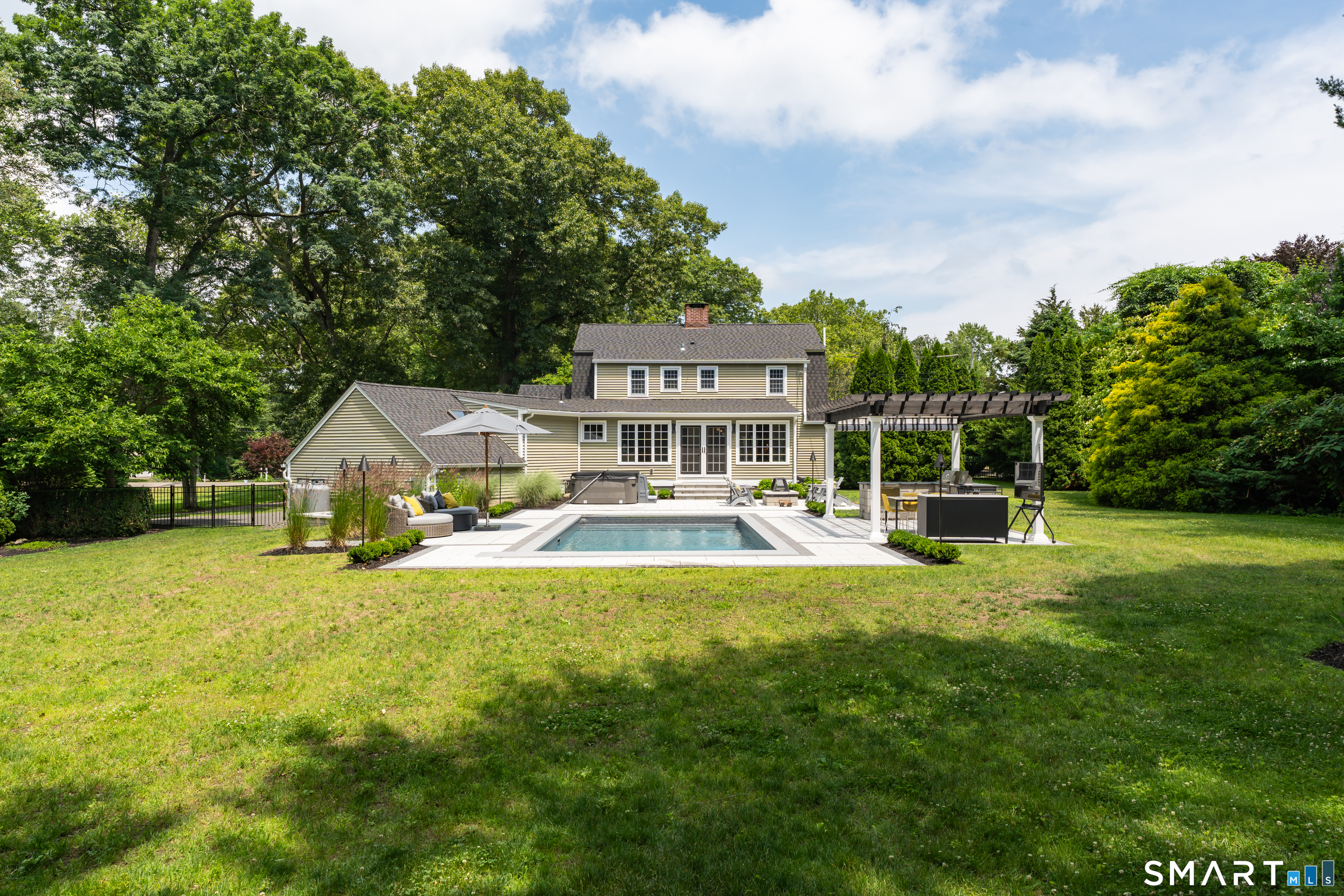 33 River Edge Farms Road