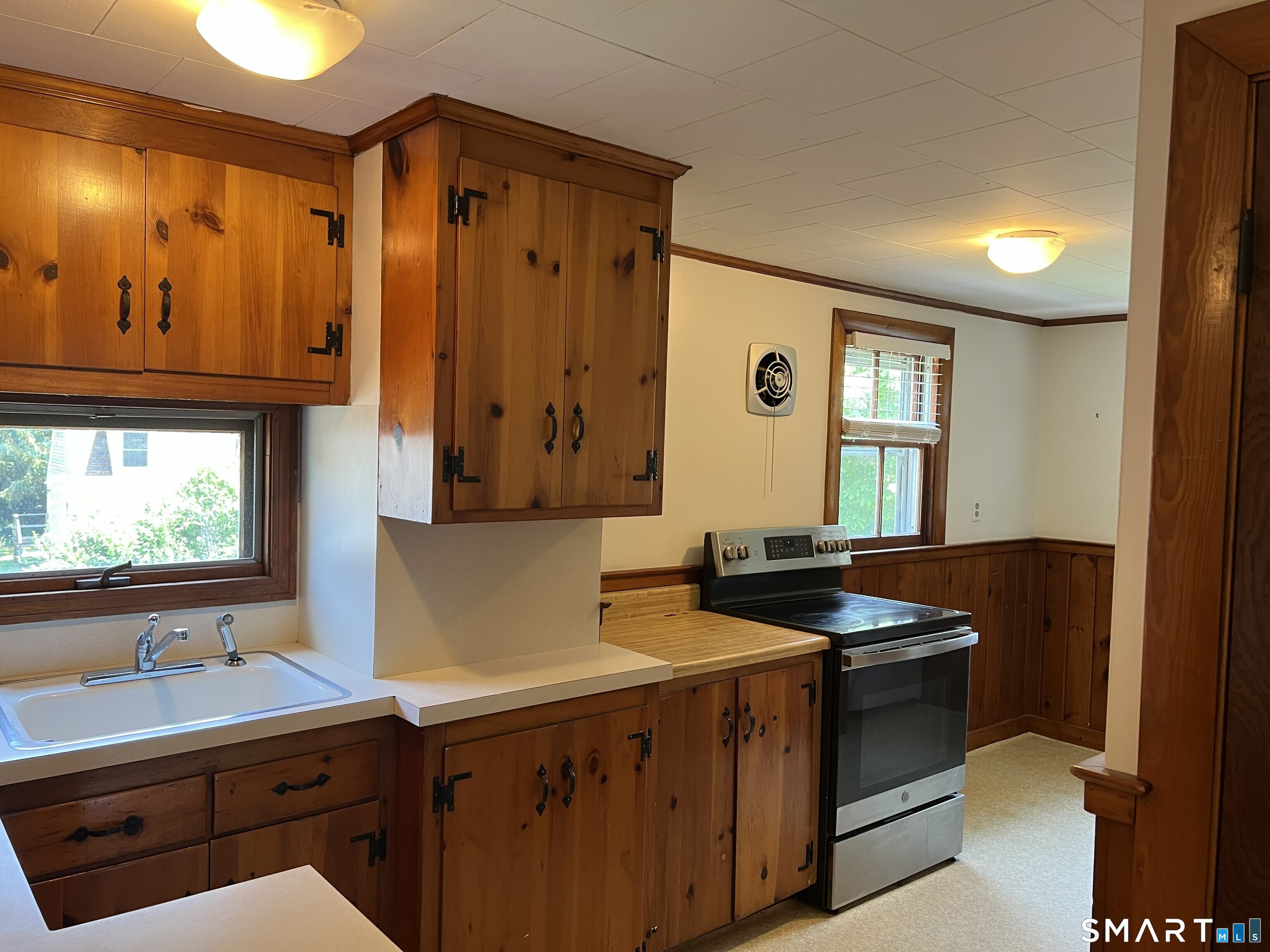 37 Pearl Street Unit: B