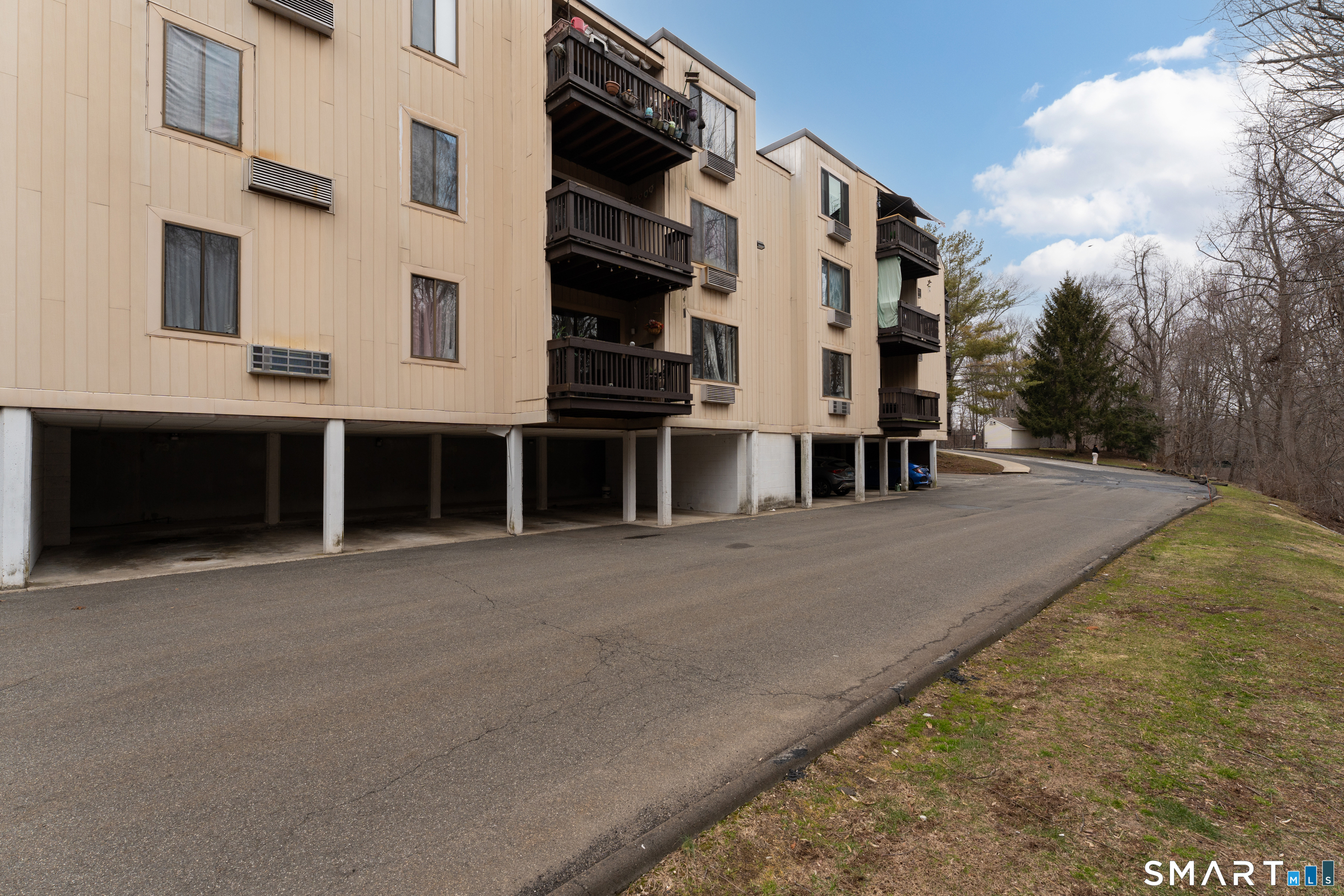 175 Mill Pond Road Unit: 444