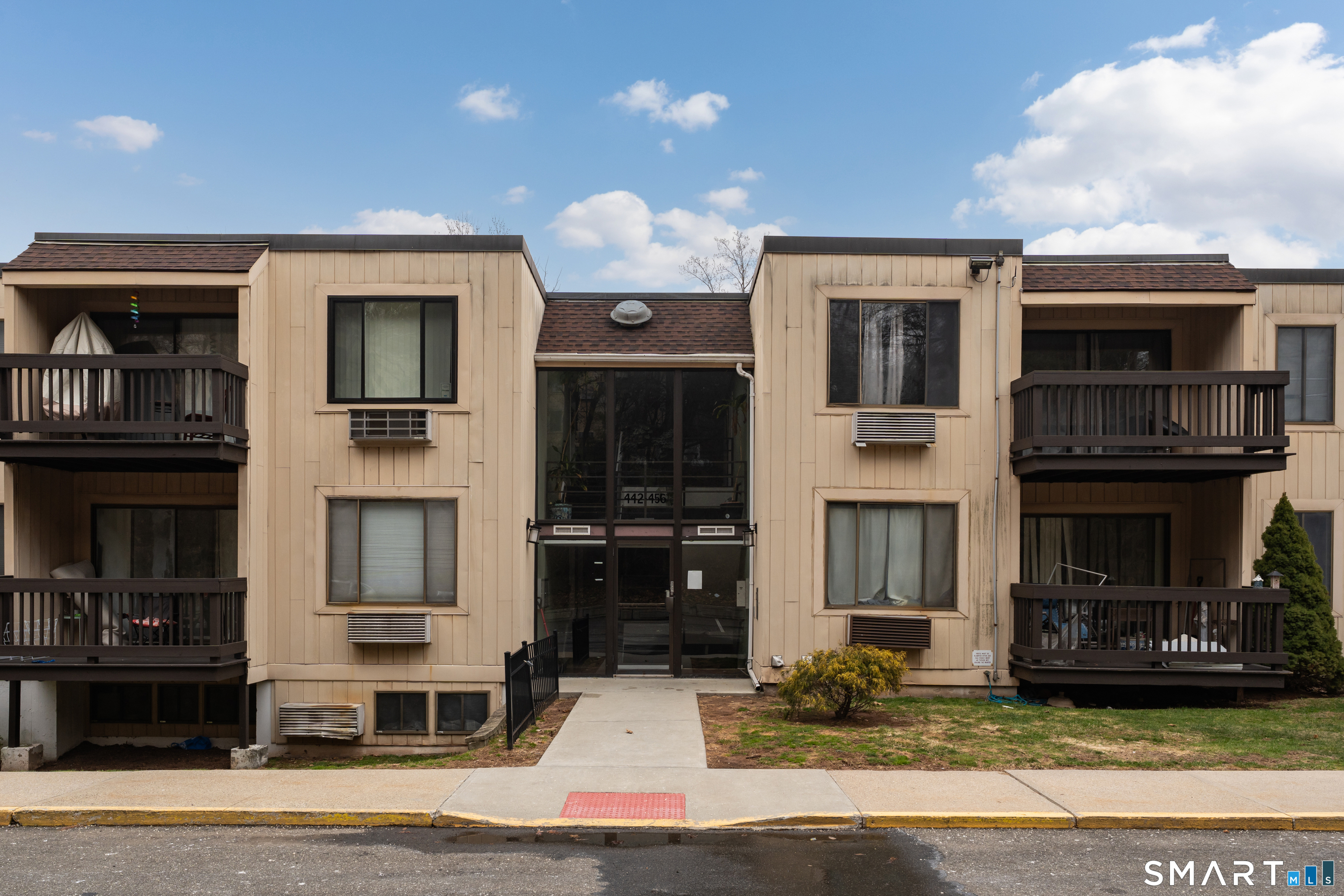 175 Mill Pond Road Unit: 444