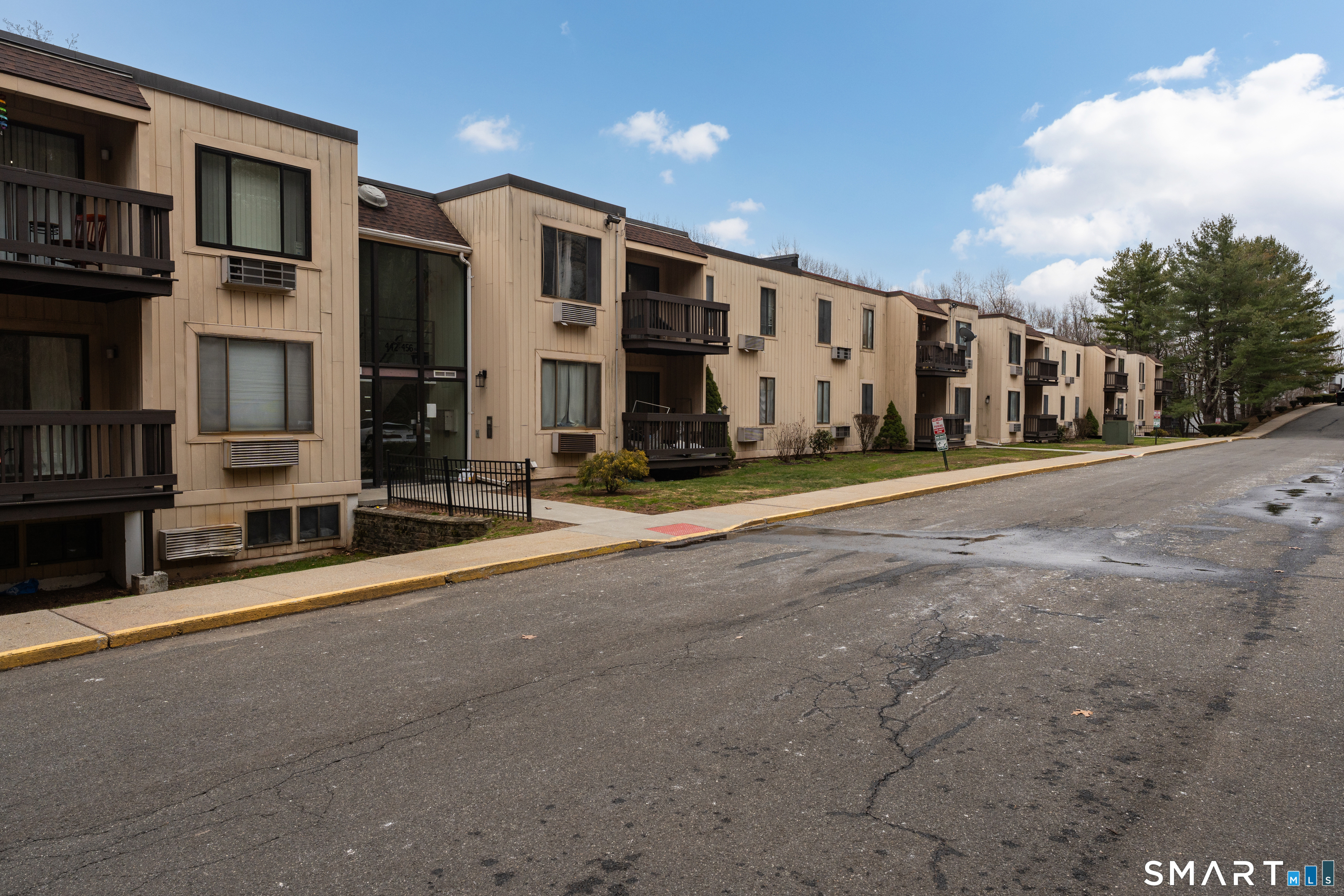 175 Mill Pond Road Unit: 444