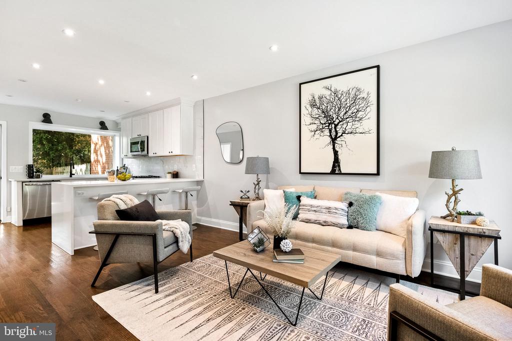 1323 Talbert Ter SE