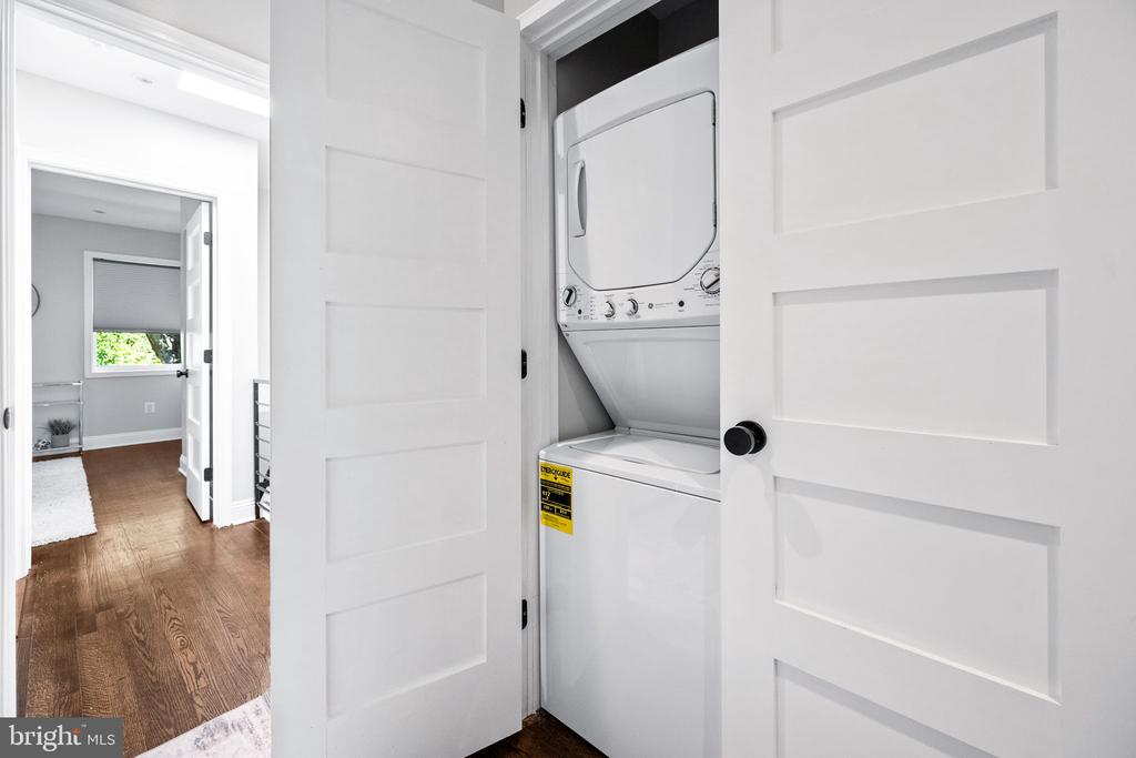 1323 Talbert Ter SE