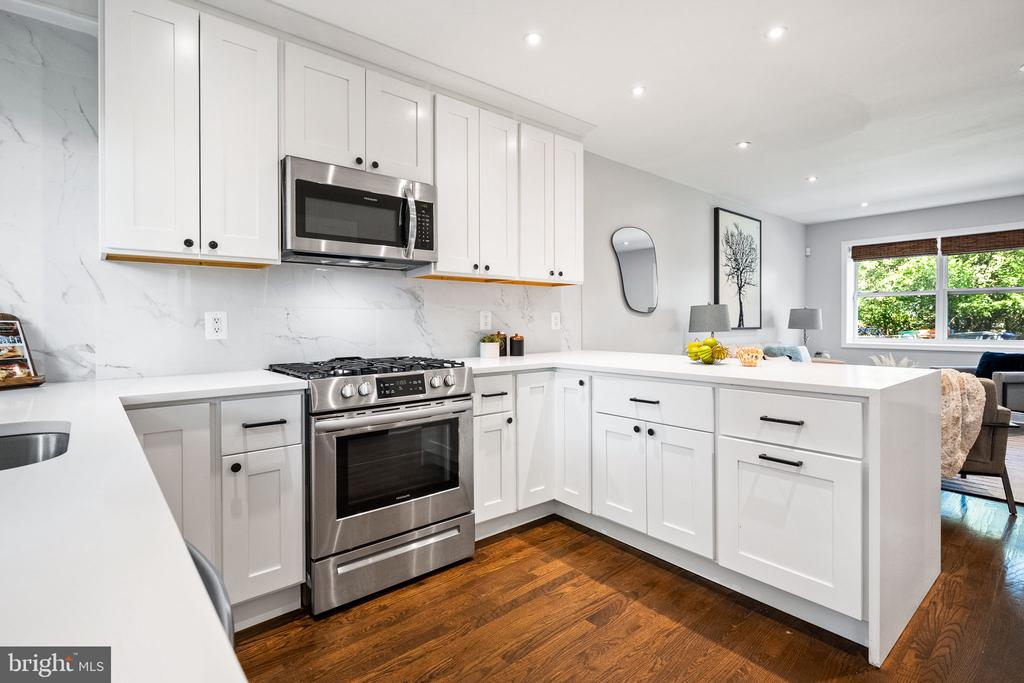 1323 Talbert Ter SE