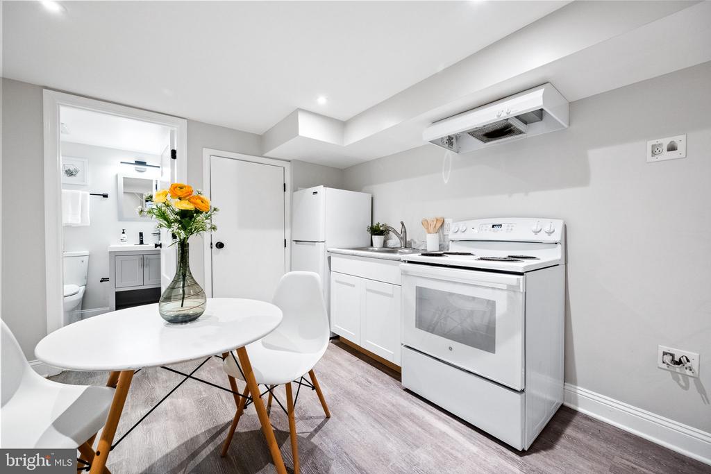 1323 Talbert Ter SE