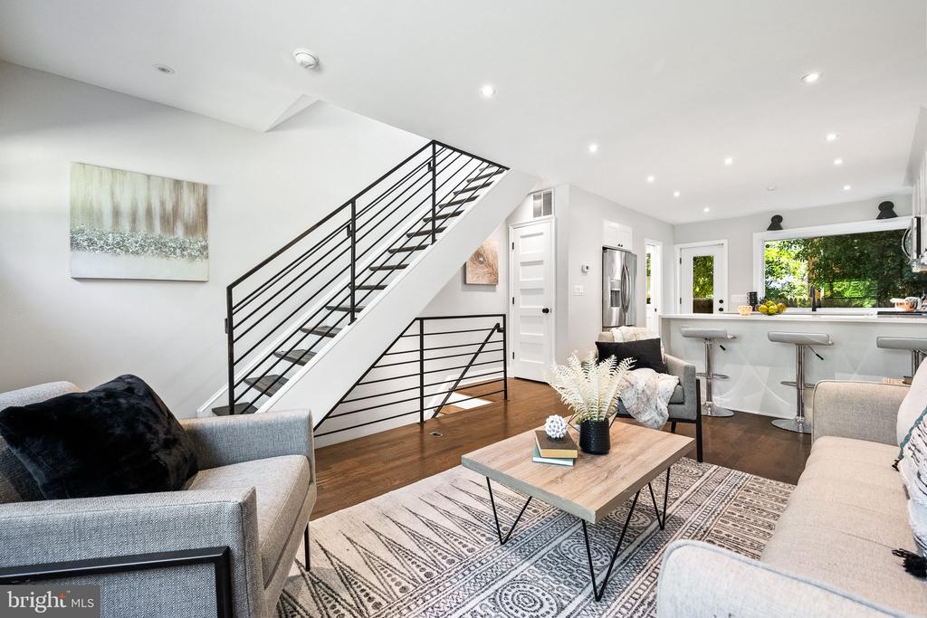 1323 Talbert Ter SE
