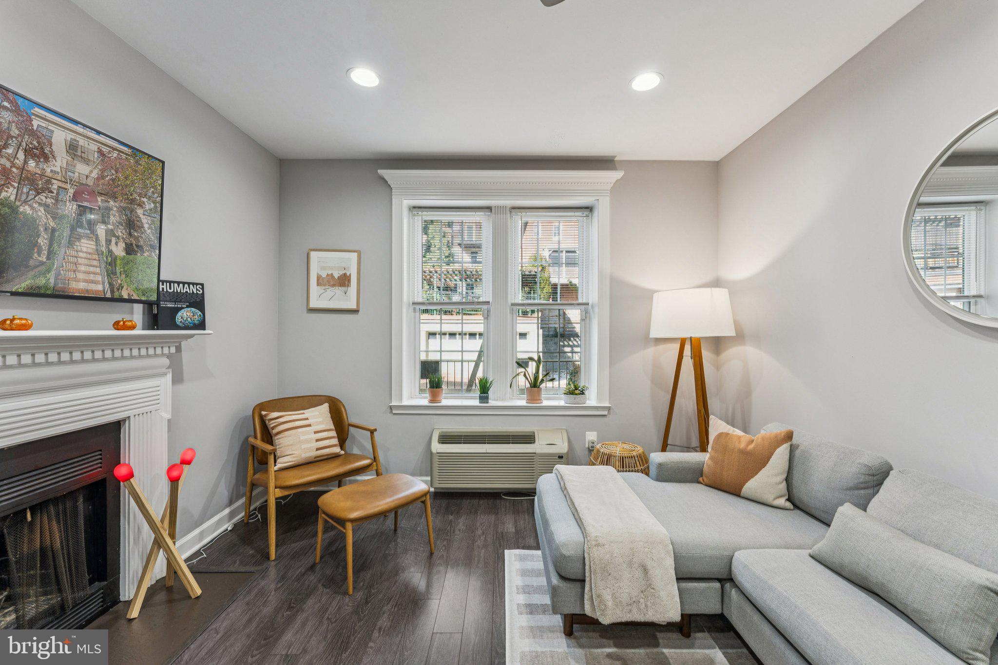 1833 CALIFORNIA STREET NW 203