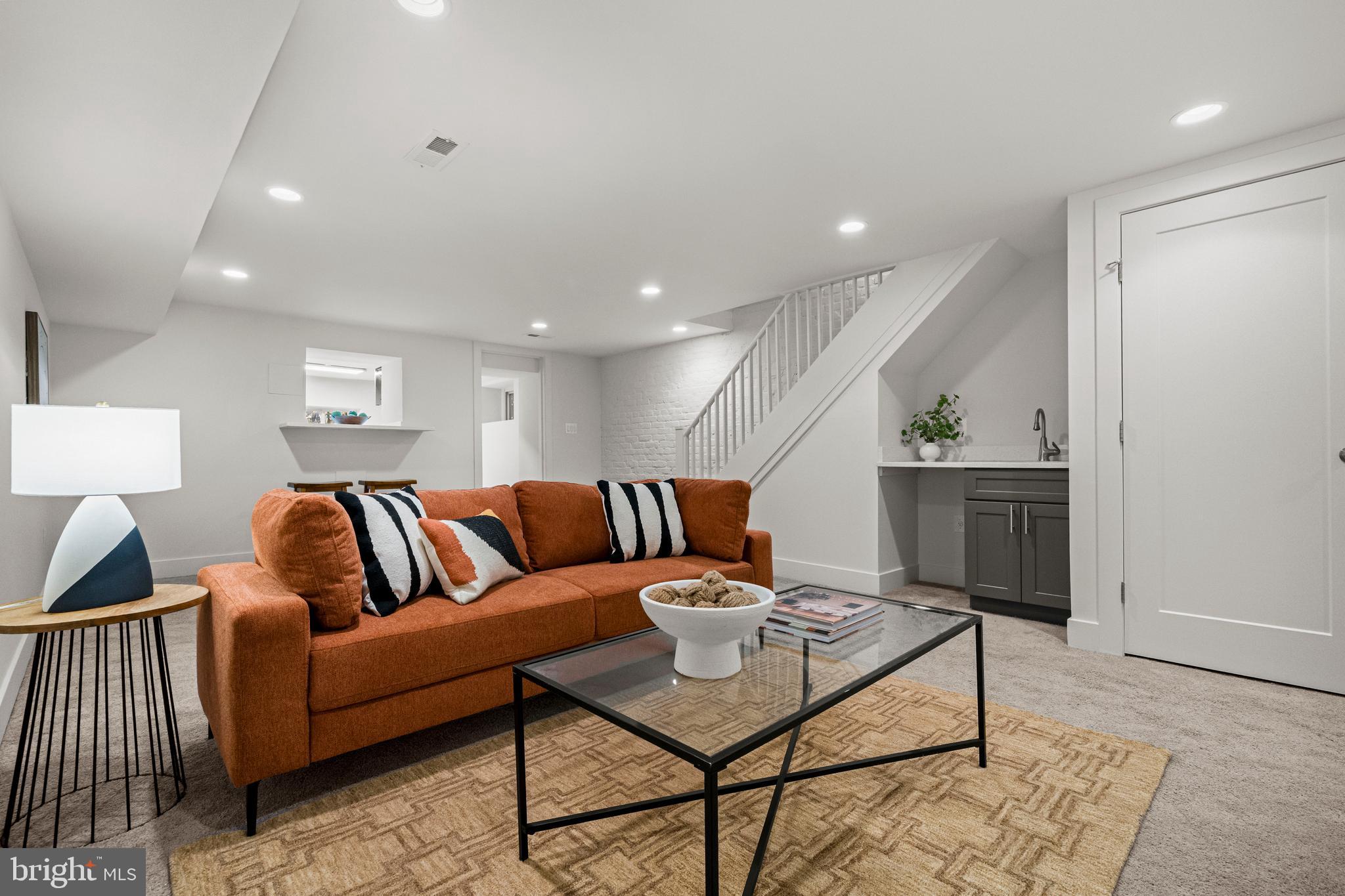 1227 TRINIDAD AVENUE NE