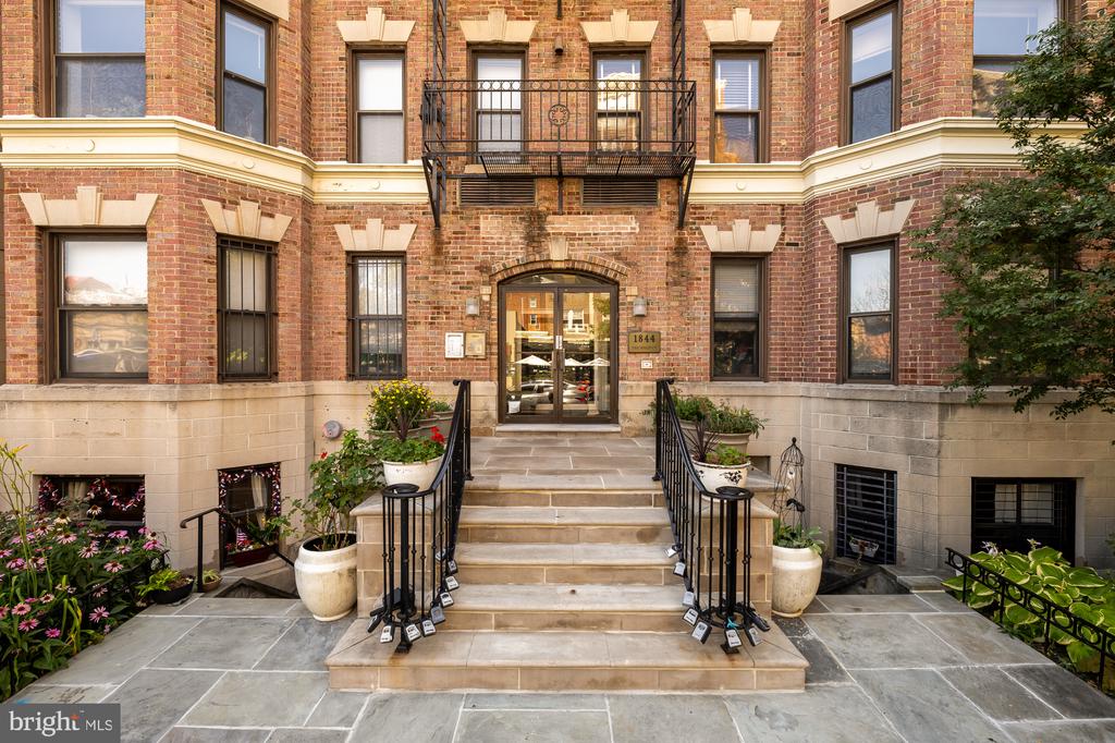 1844 COLUMBIA ROAD NW Unit: 204