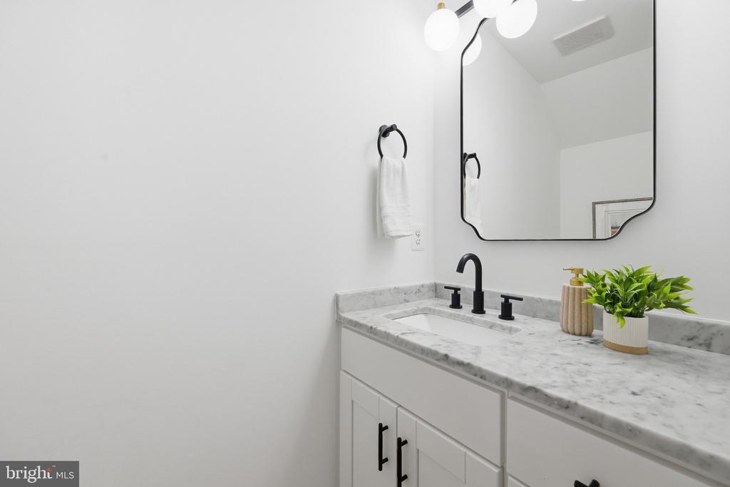 1632 K STREET NE Unit: 2