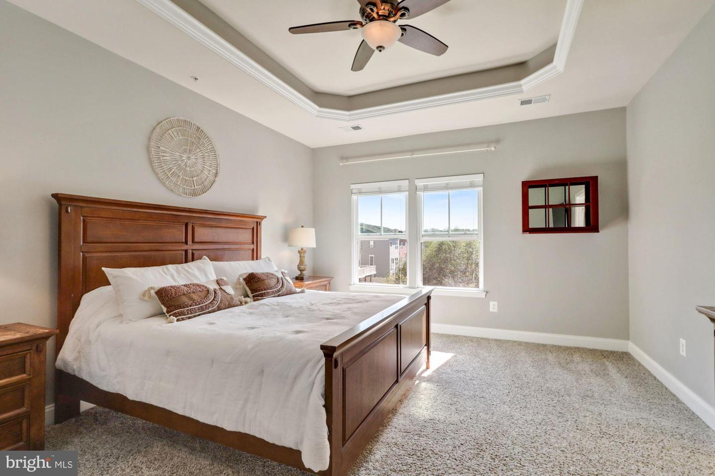 563 Fox River Hills Way