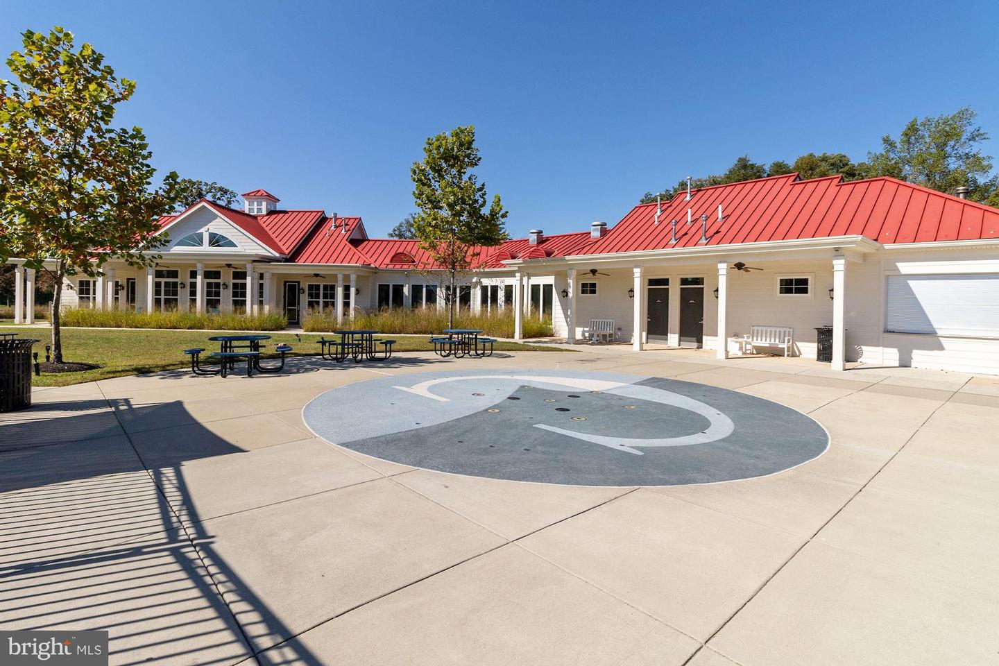 563 Fox River Hills Way