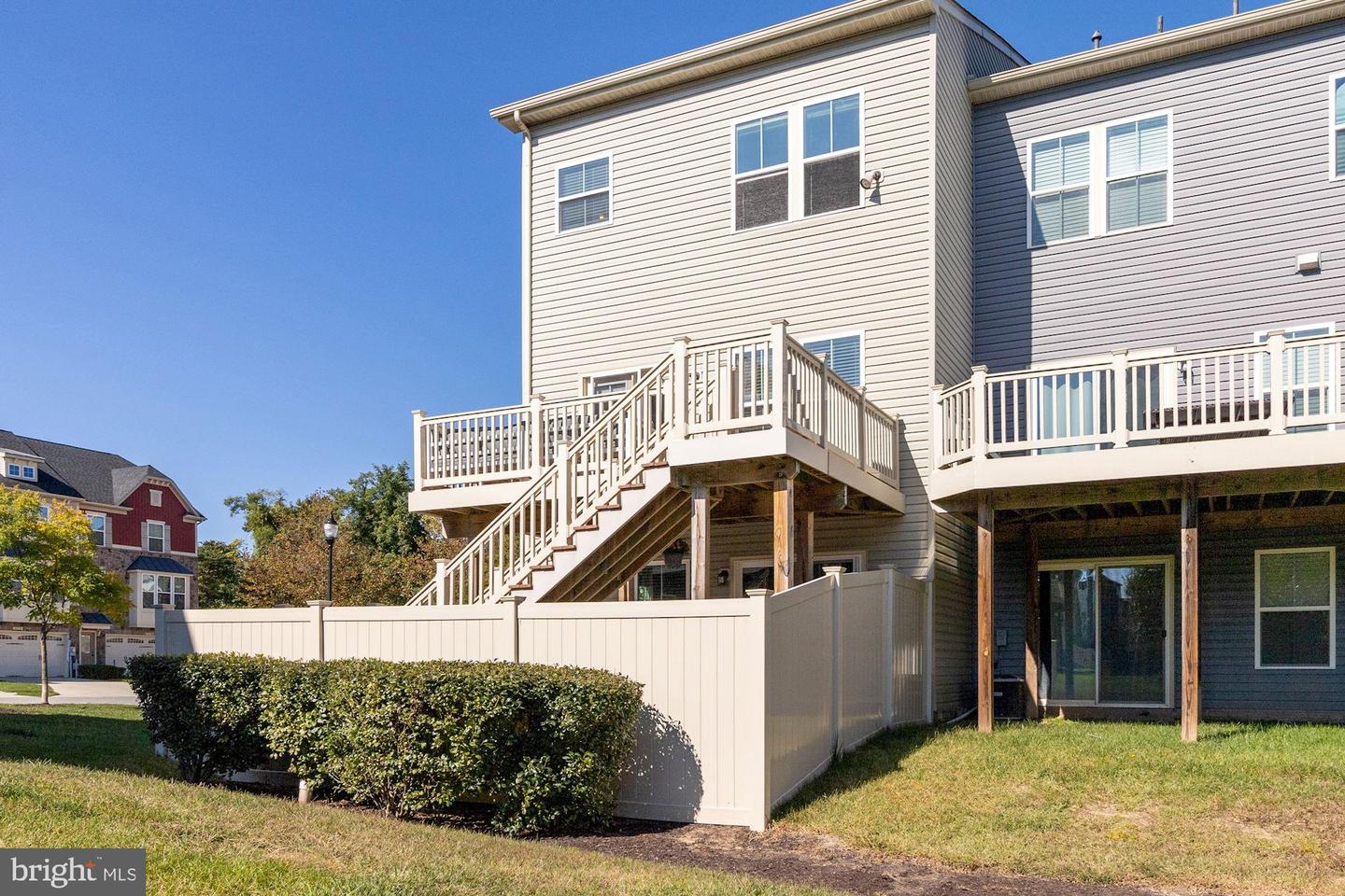 563 Fox River Hills Way