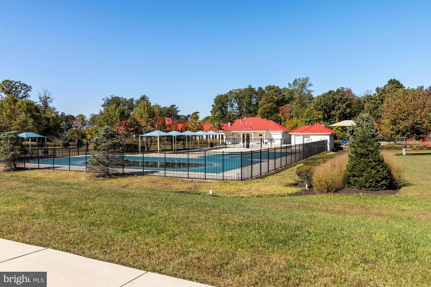 563 Fox River Hills Way