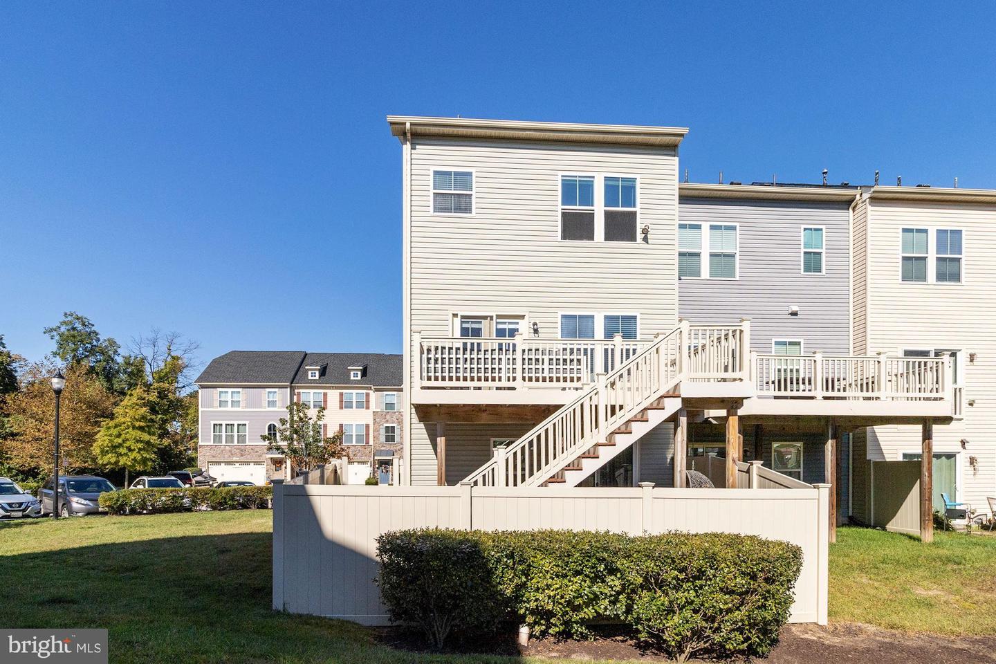 563 Fox River Hills Way