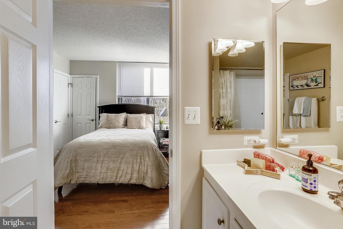 11710 Old Georgetown Rd #323