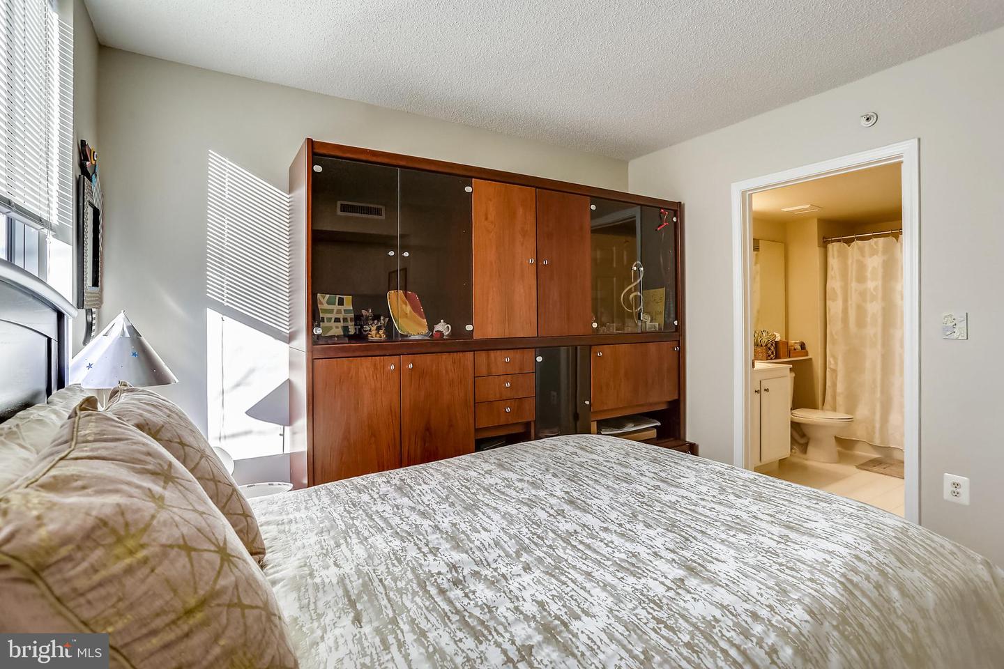 11710 Old Georgetown Rd #323