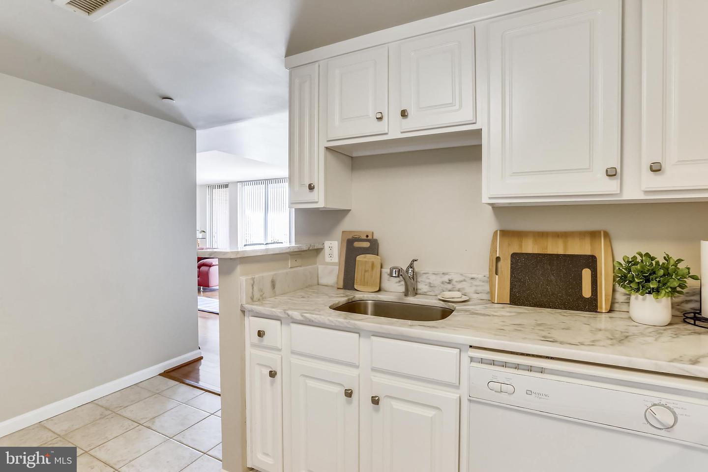 11710 Old Georgetown Rd #323