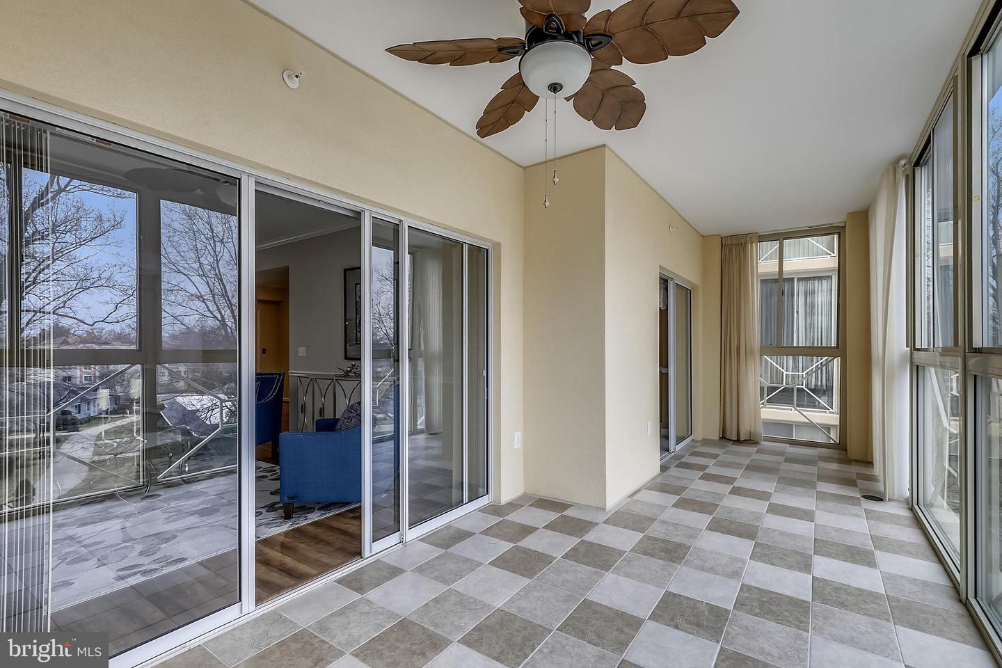 15000 Pennfield Cir #208