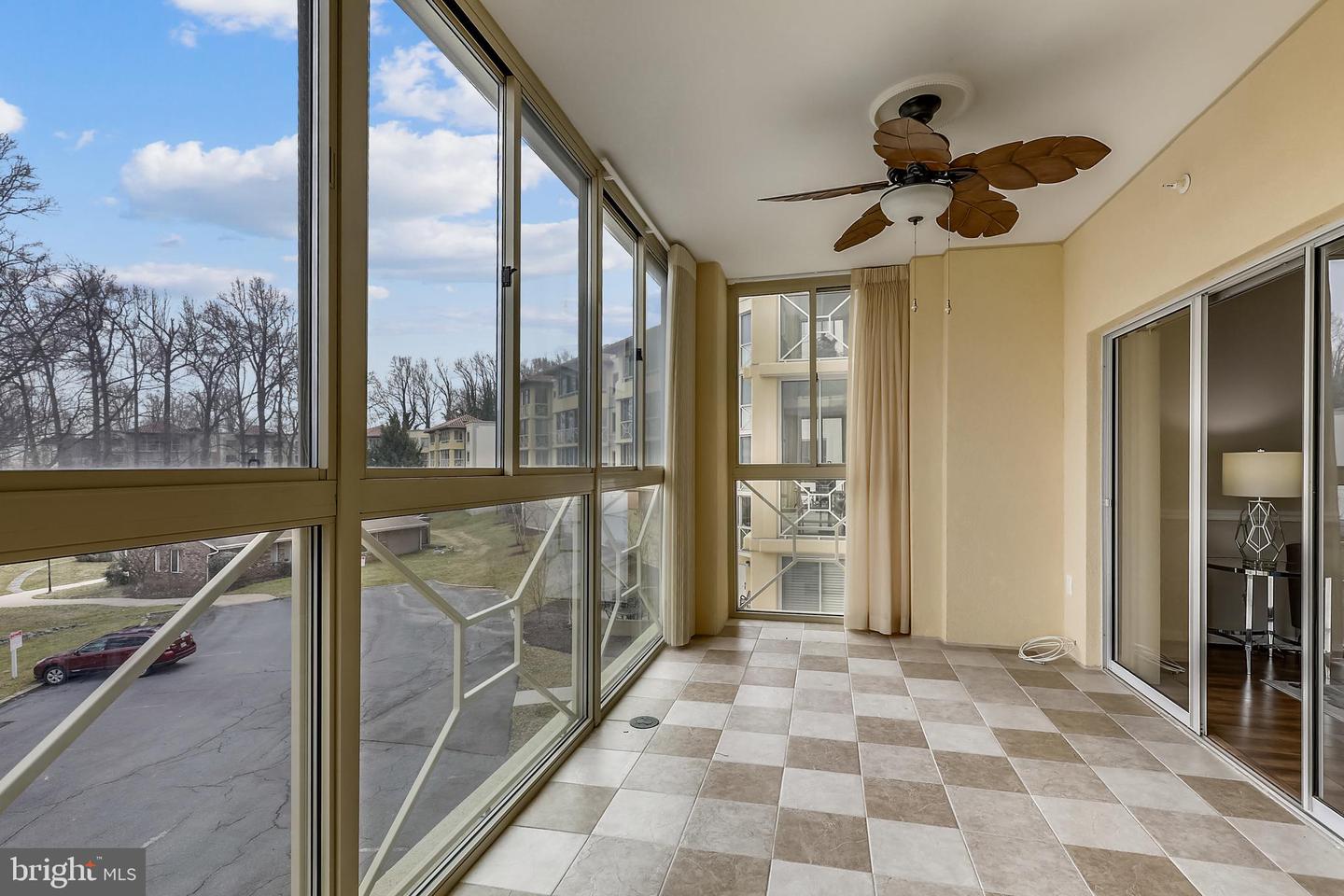 15000 Pennfield Cir #208