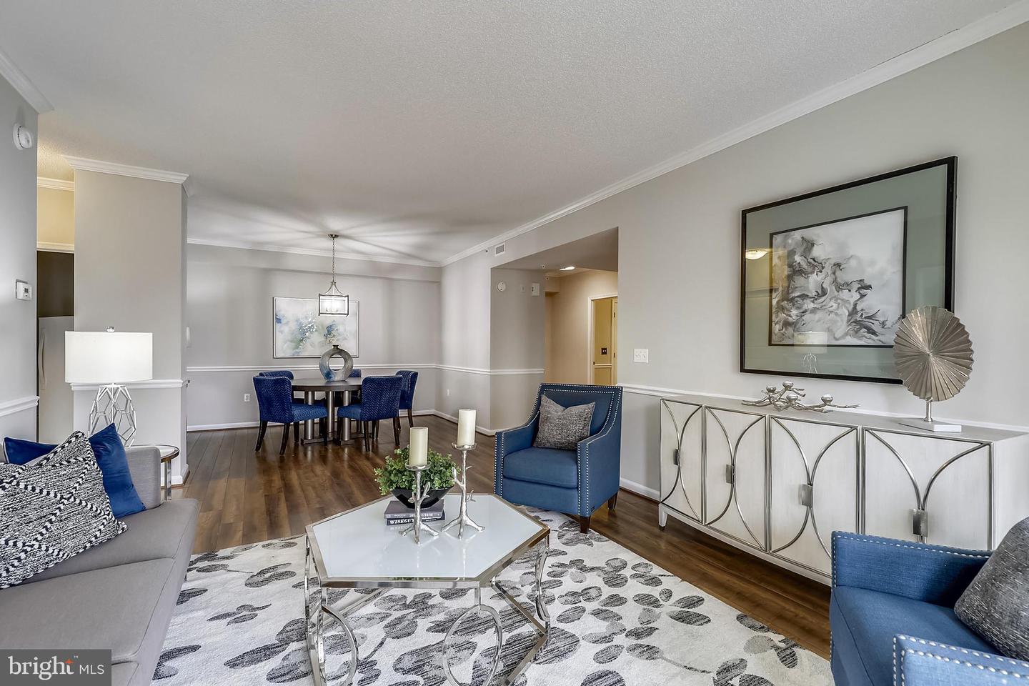 15000 Pennfield Cir #208
