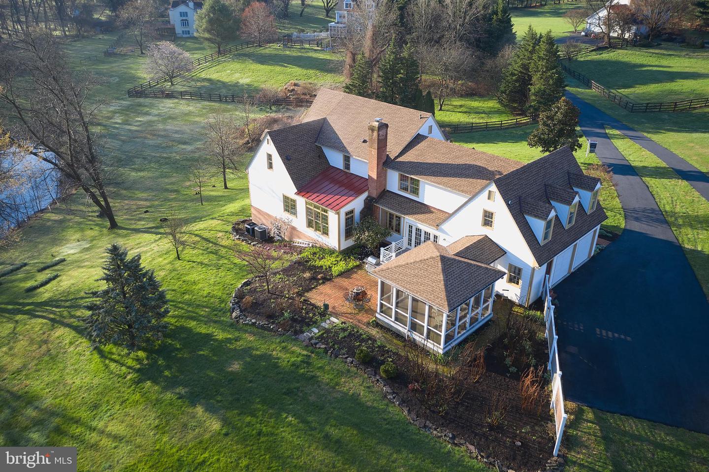 13426 Query Mill Rd