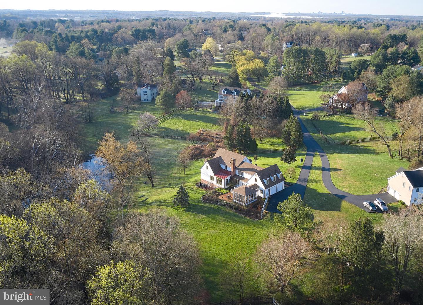 13426 Query Mill Rd