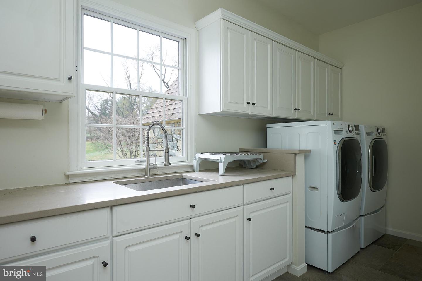 13426 Query Mill Rd