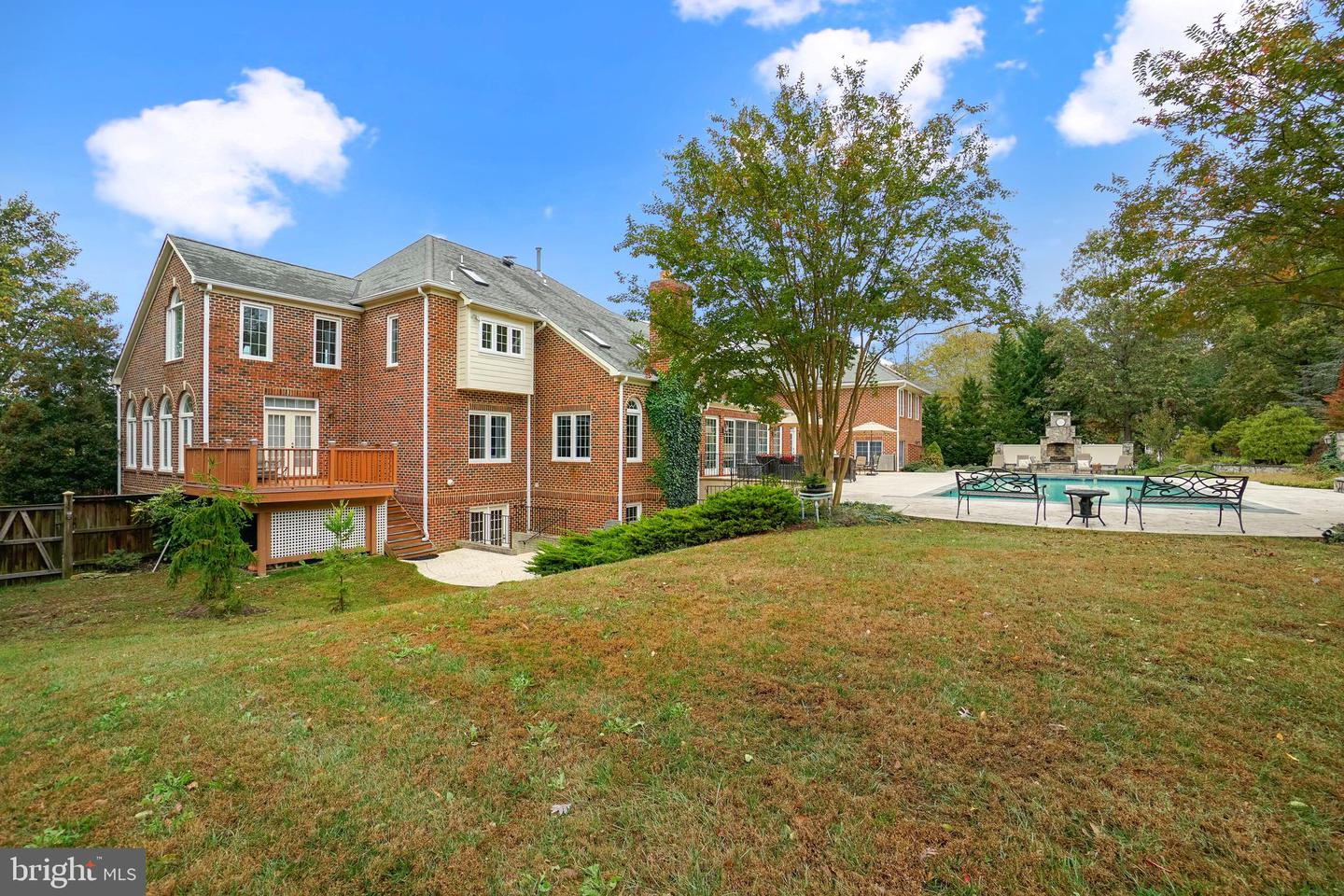 11315 Palatine Dr