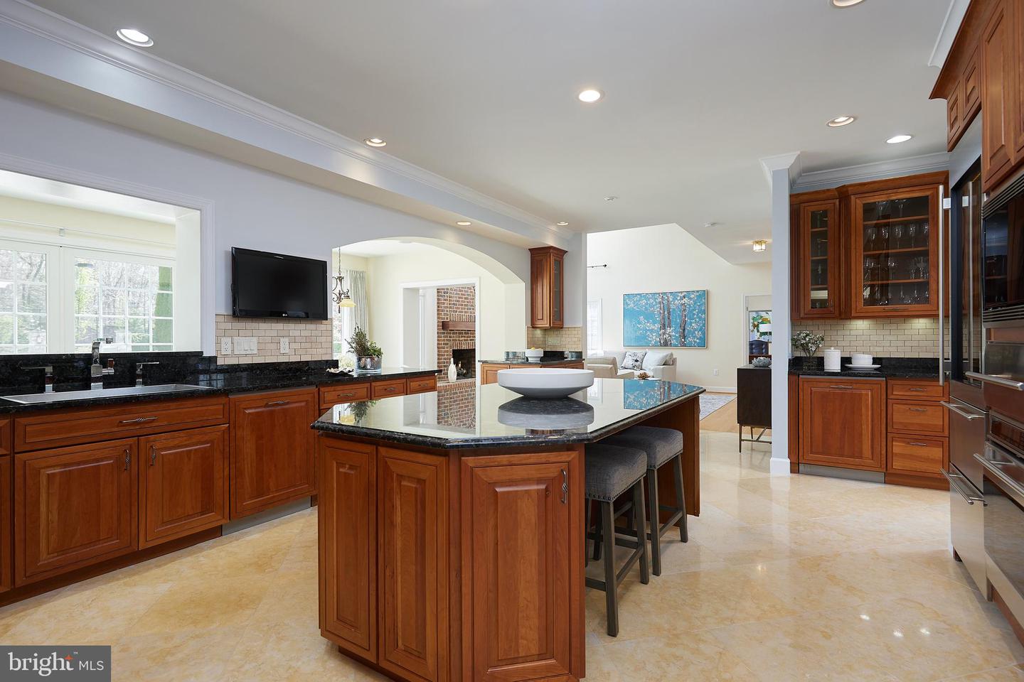 11315 Palatine Dr