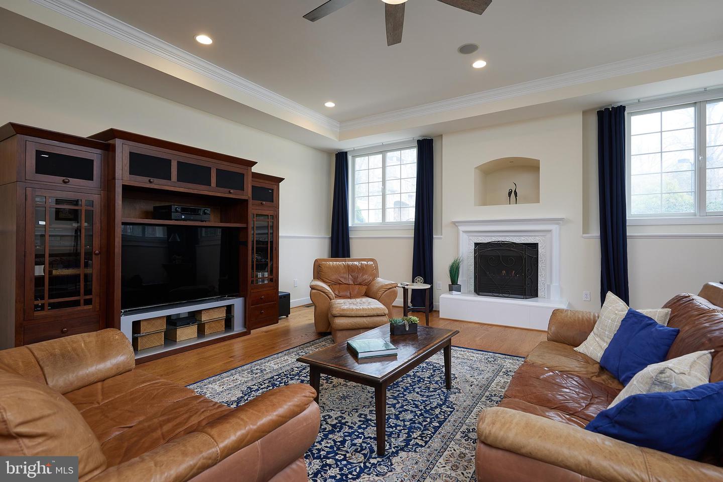 11315 Palatine Dr