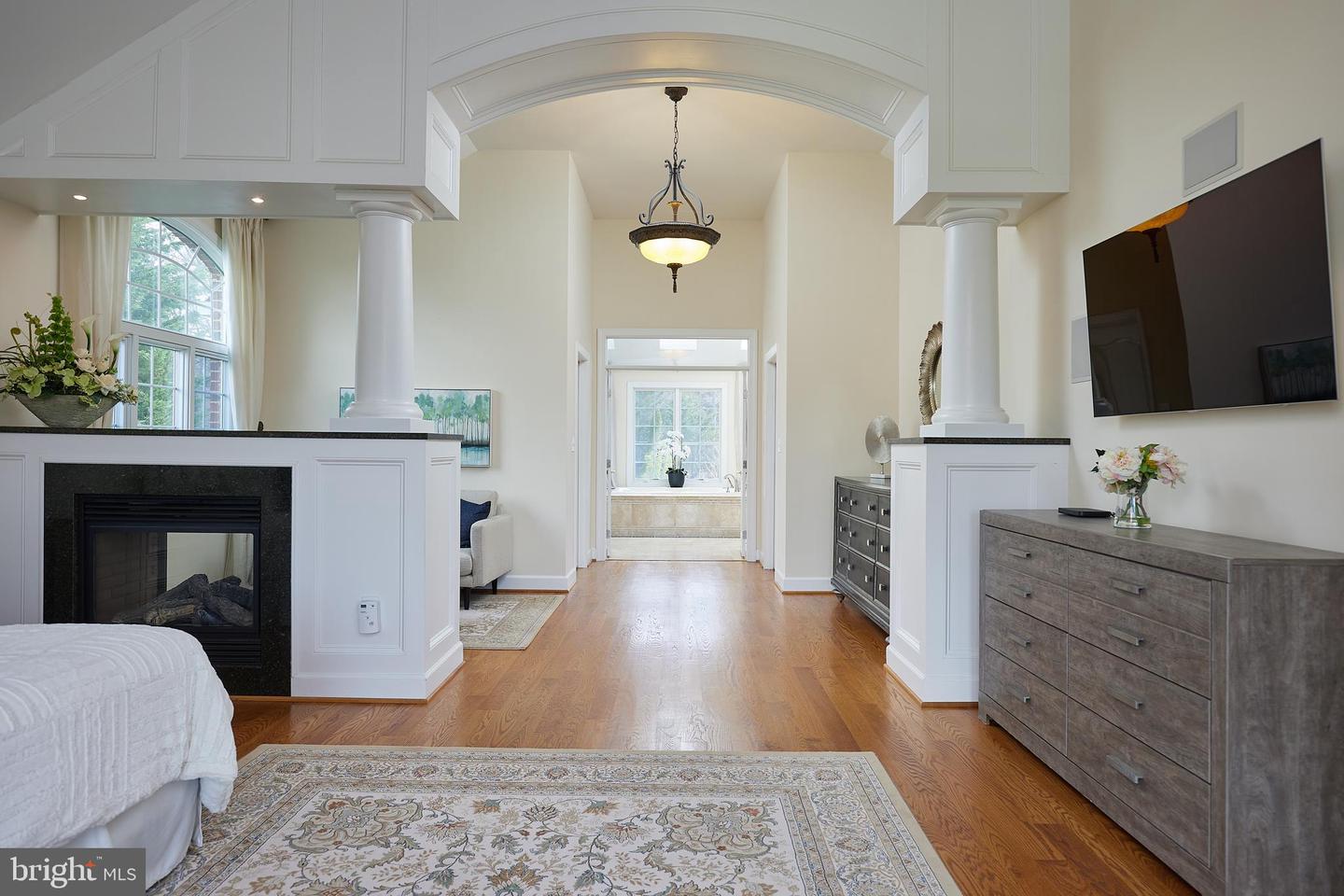 11315 Palatine Dr