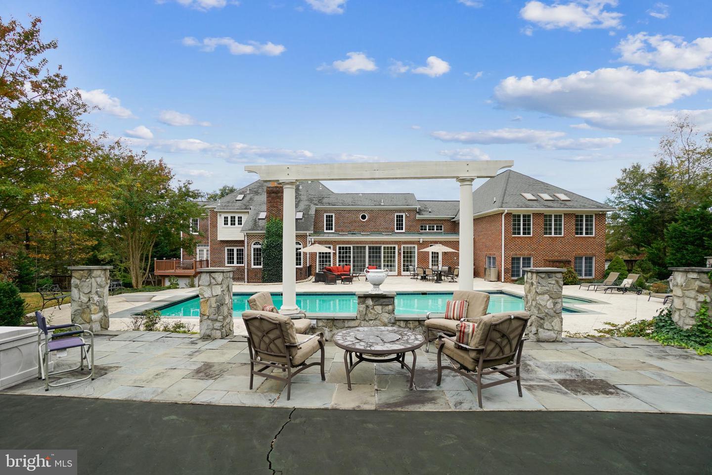 11315 Palatine Dr
