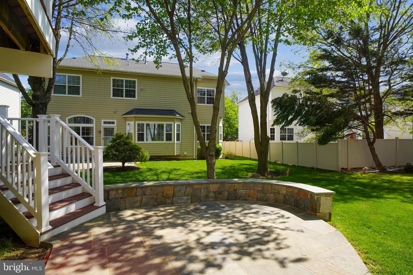 304 Summer Garden Way