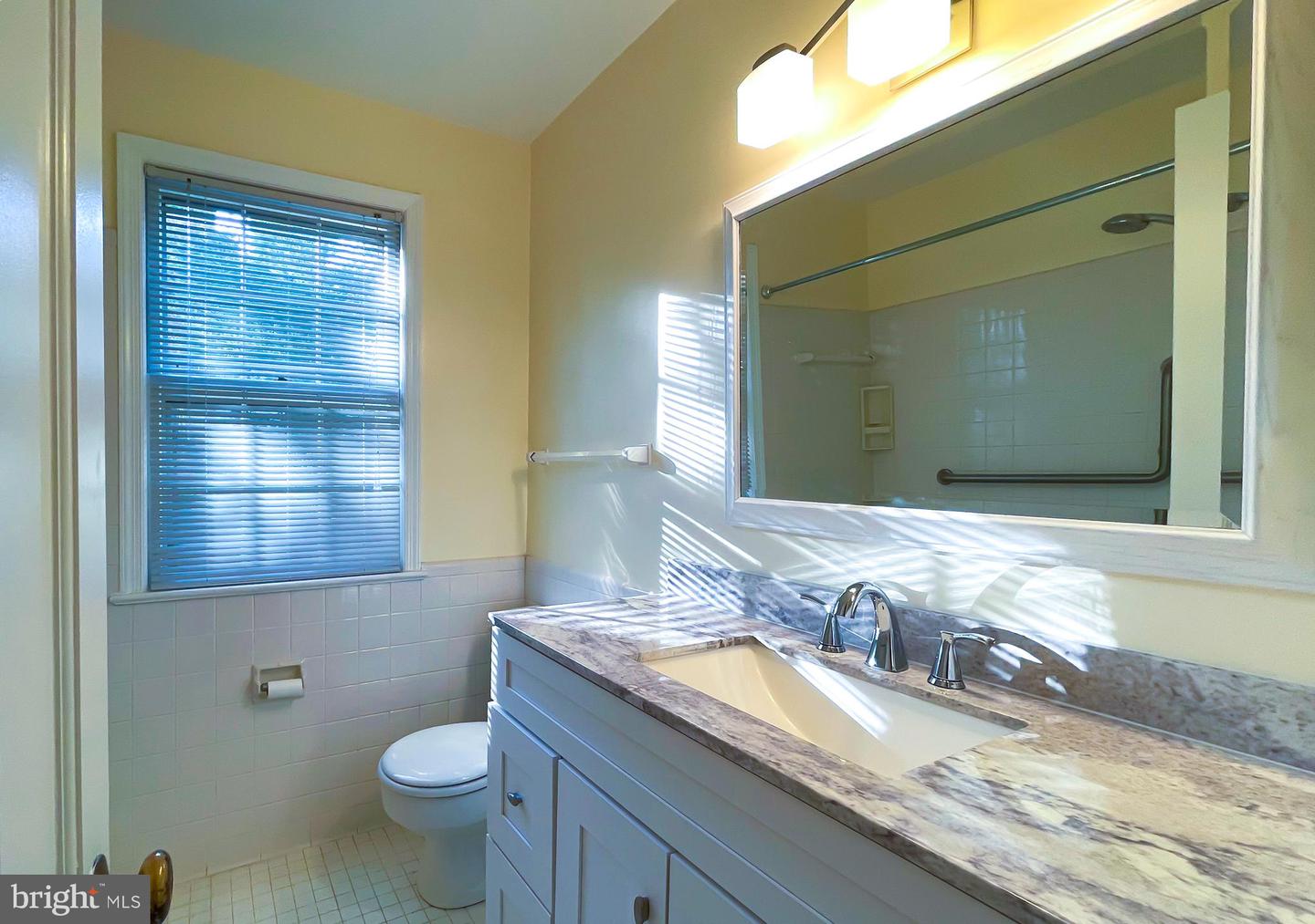 8521 Meadowlark Ln
