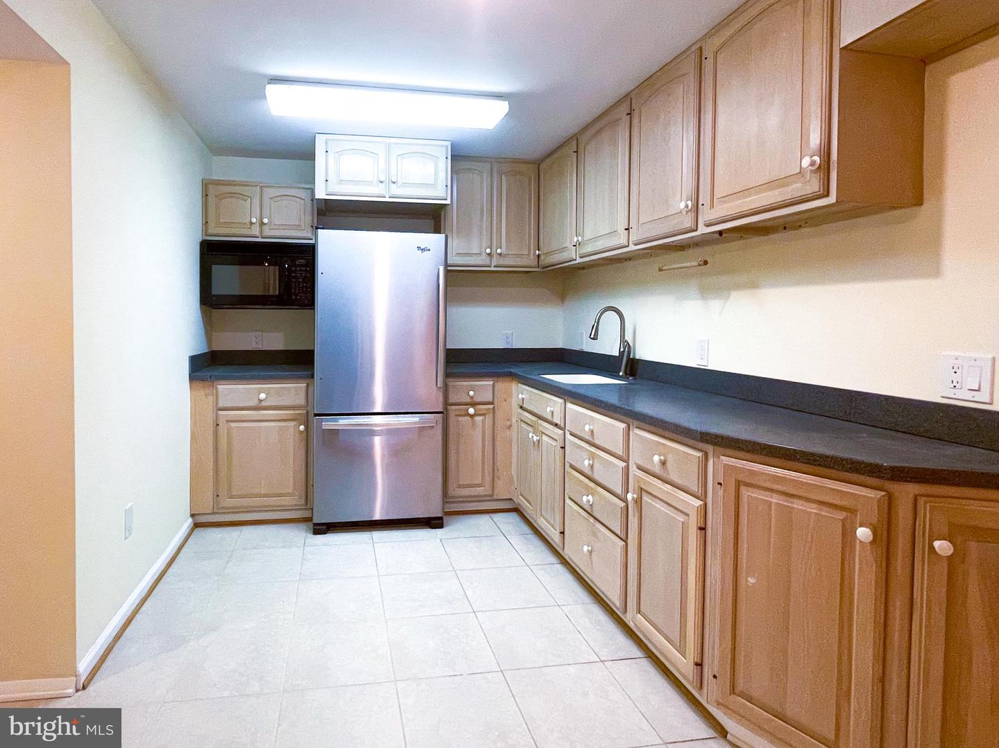 8521 Meadowlark Ln
