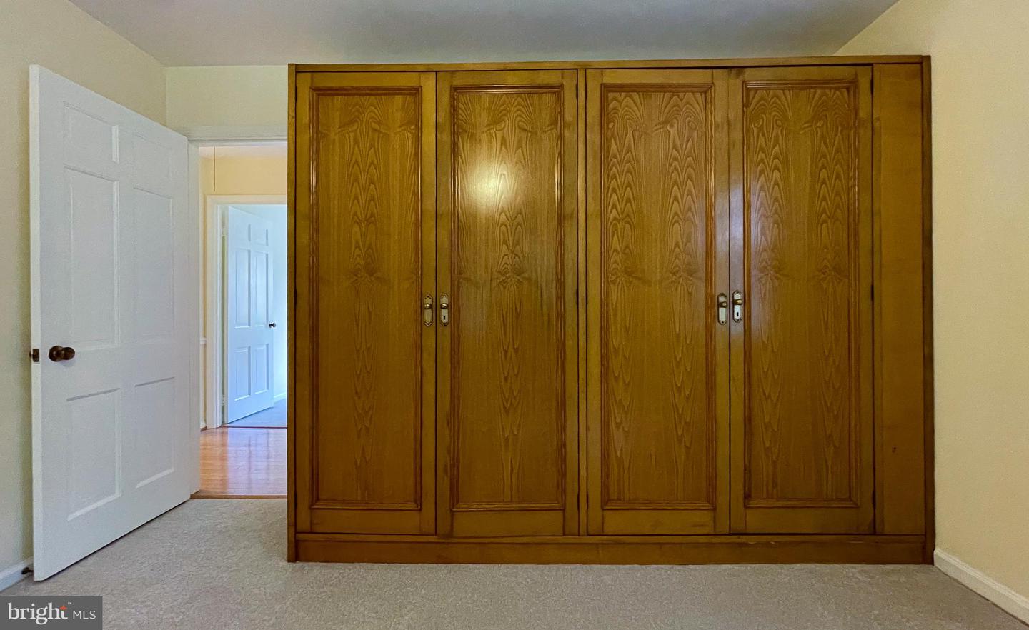 8521 Meadowlark Ln
