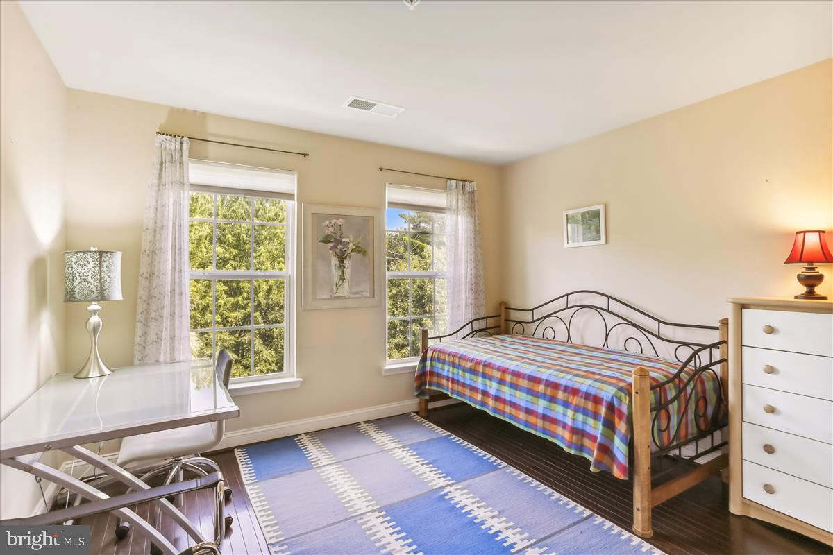 328 Park Ave #12-328