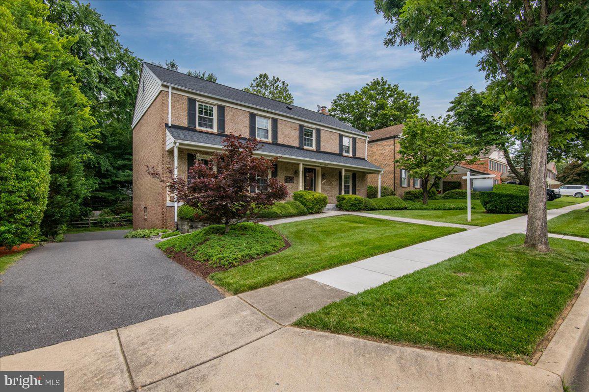 1111 Fallsmead Way