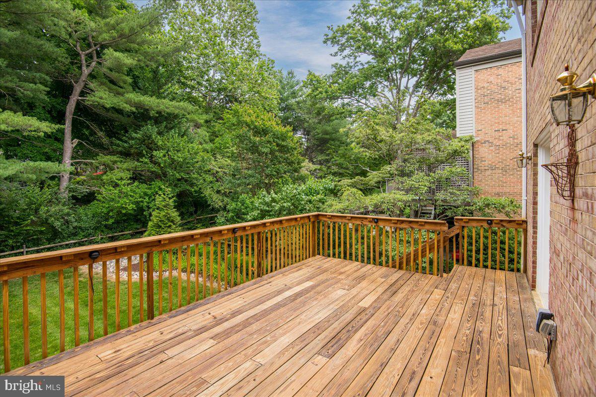 1111 Fallsmead Way