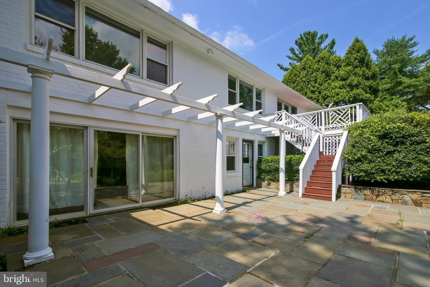 12727 River Rd