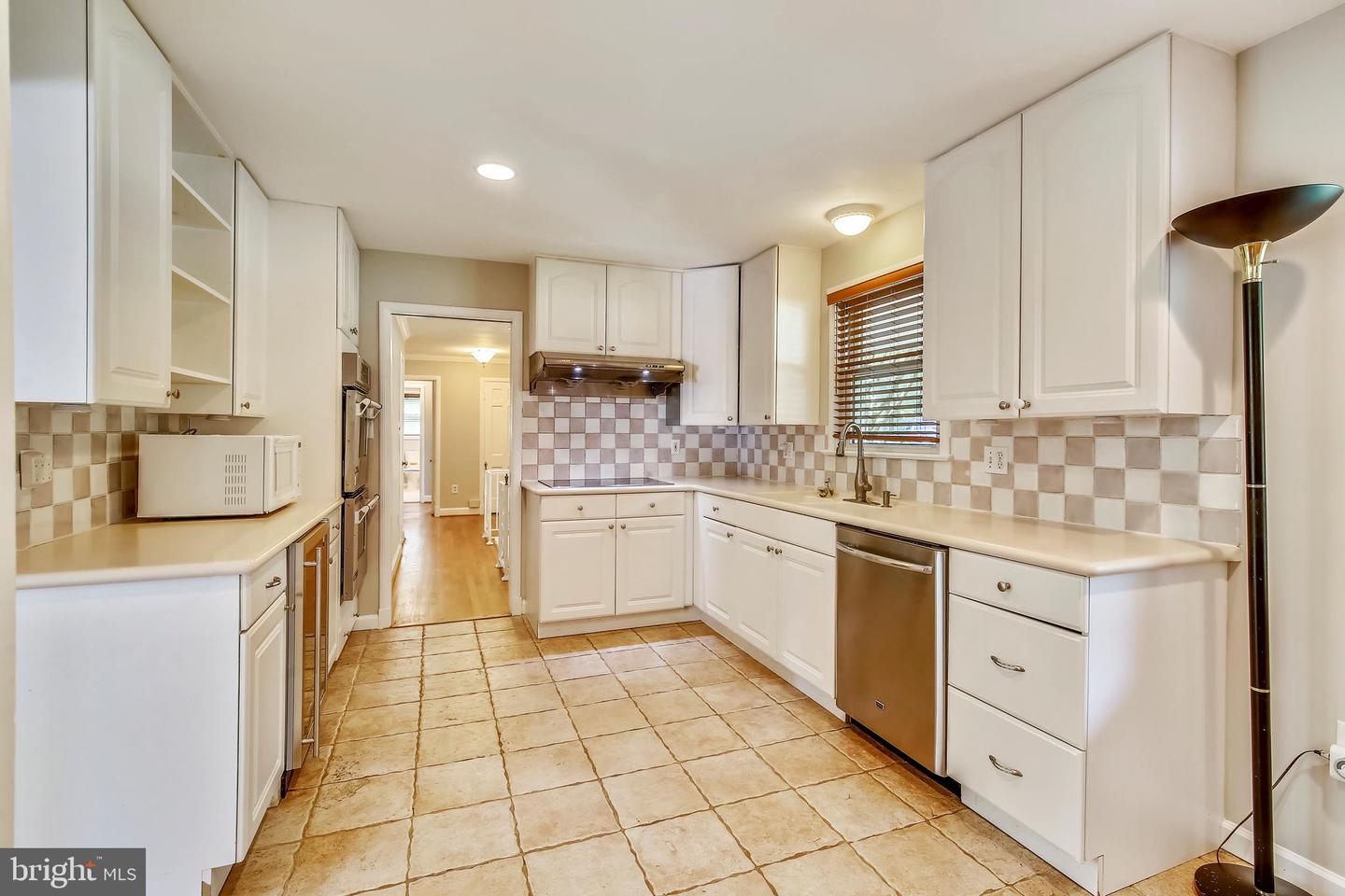12727 River Rd