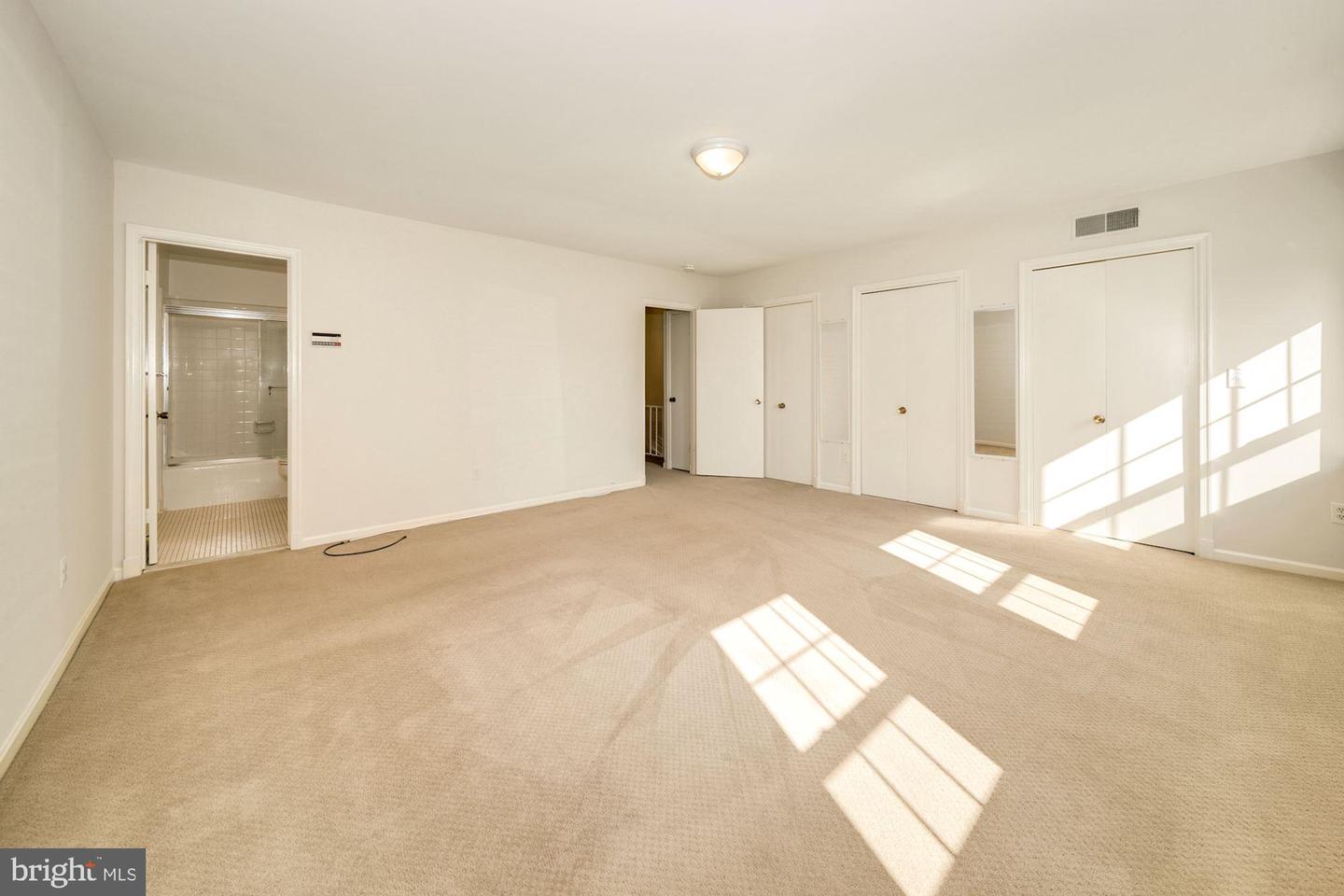 4843 Sangamore Rd #20