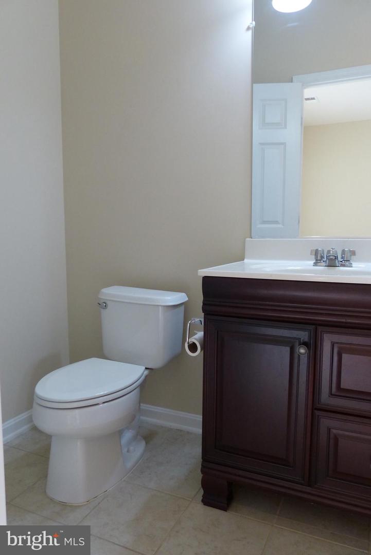 18701 Falling River Dr