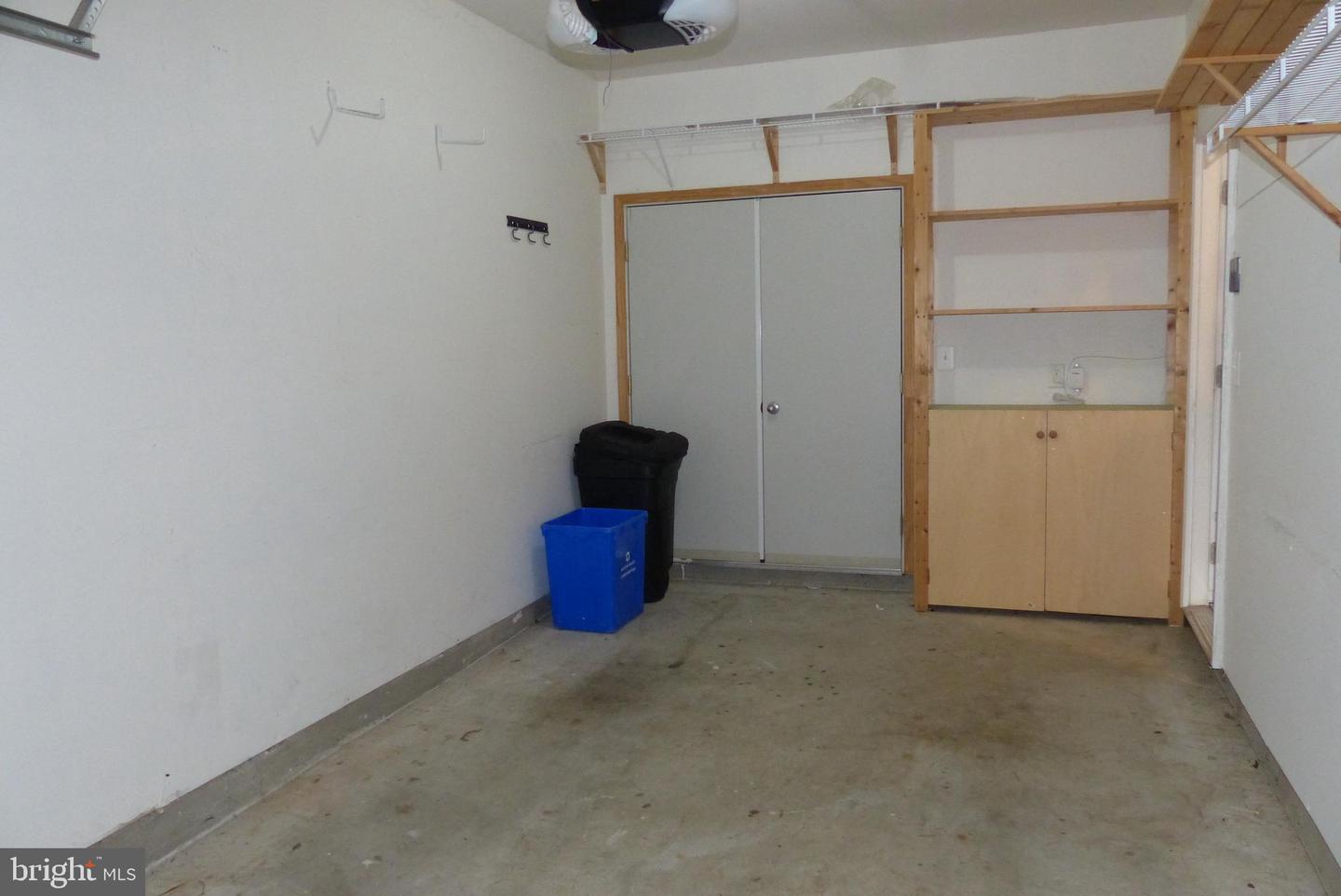 18701 Falling River Dr